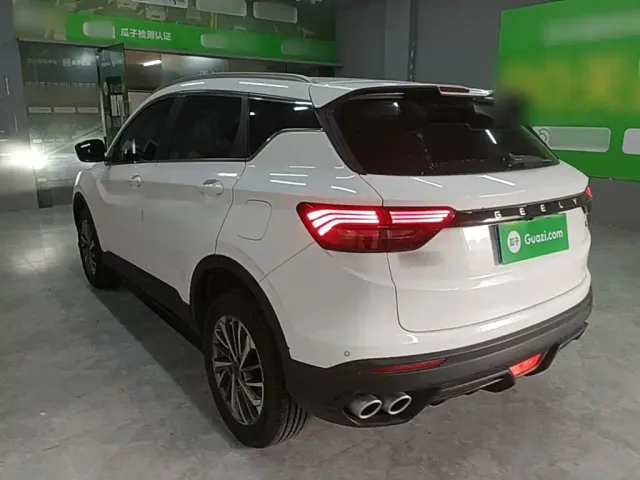 Geely Binyue — Фото автомобиля 4