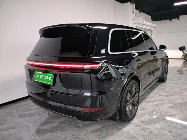 Li Auto L9 — Фото автомобиля 6