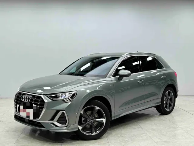 Фотография автомобиля — Audi Q3