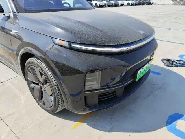 Li Auto L7 — Фото автомобиля 8