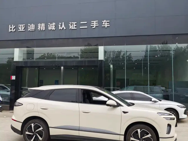 BYD Sealion 06 — Фото автомобиля 3