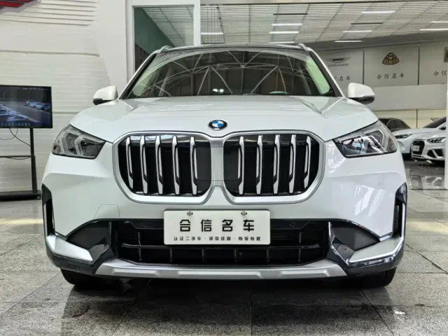 BMW X1 — Фото автомобиля 2