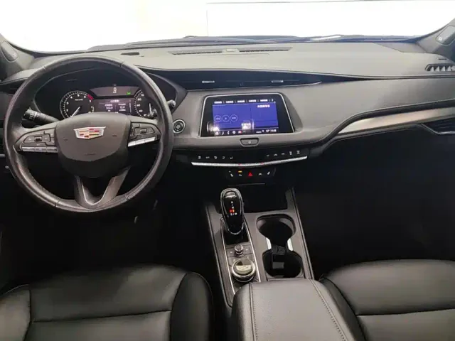Cadillac XT4 — Фото автомобиля 12