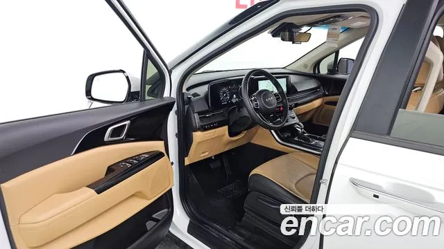 Kia Carnival Generation 4 — Фото автомобиля 15