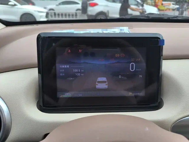 Wuling Hongguang Mini EV — Фото автомобиля 14