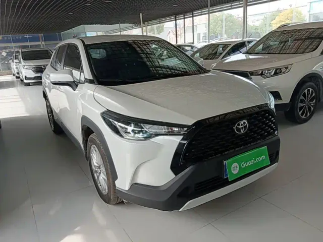 Toyota Corolla Cross — Фото автомобиля 3