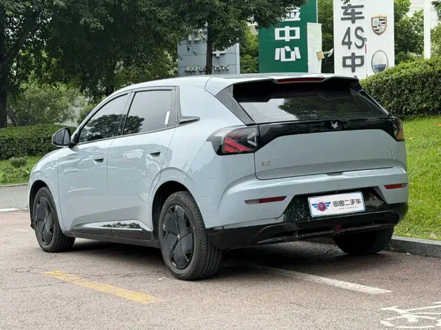 Arcfox T1 — Фото автомобиля 4