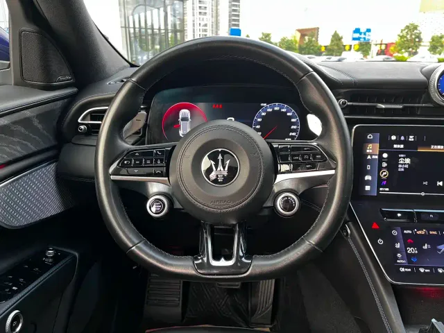 Maserati Grecale — Фото автомобиля 18