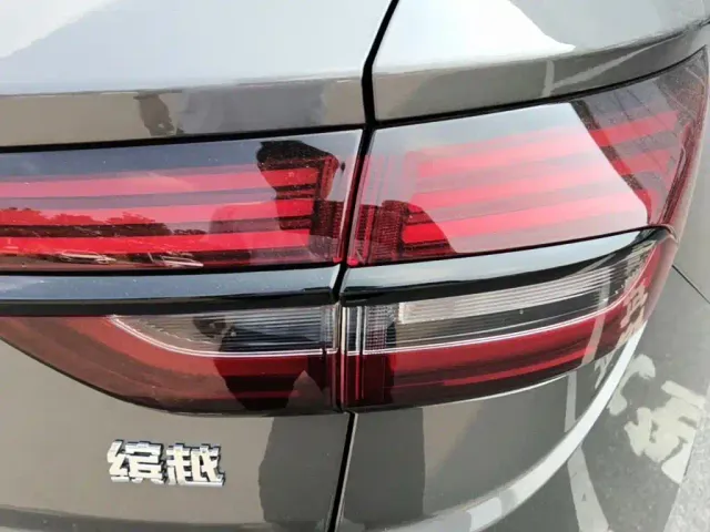 Geely Binyue — Фото автомобиля 7
