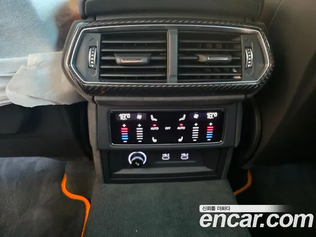 Lamborghini Urus — Фото автомобиля 19