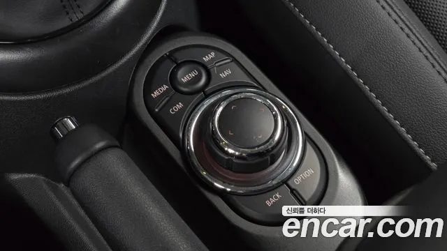 MINI Cooper — Фото автомобиля 23