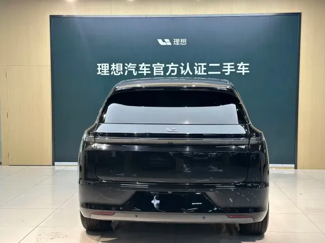 Li Auto L7 — Фото автомобиля 4
