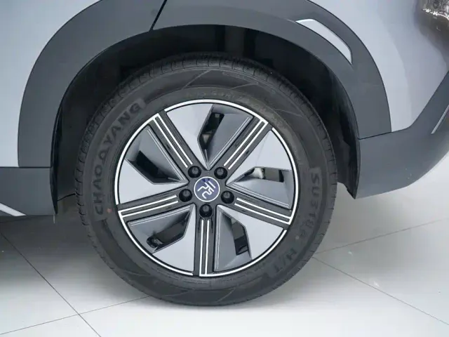 BYD Yuan UP — Фото автомобиля 21