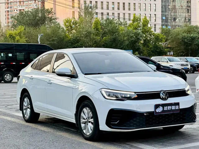 Volkswagen Lavida — Фото автомобиля 3