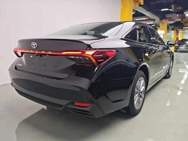 Toyota Avalon — Фото автомобиля 6