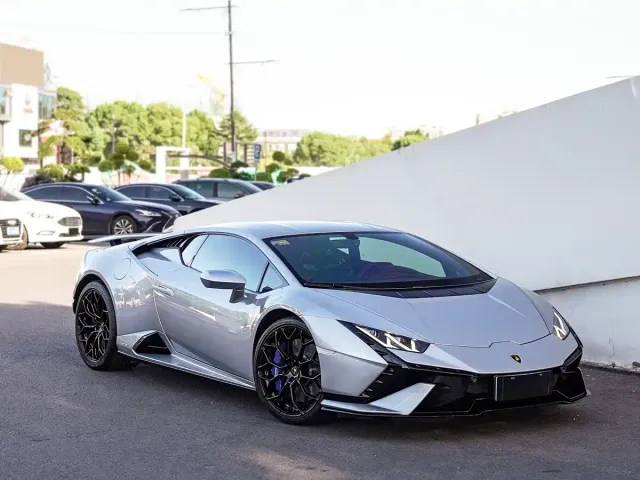 Lamborghini Huracan — Фото автомобиля 3