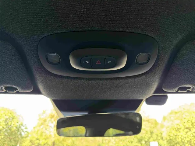 Xiaomi SU7 — Фото автомобиля 23