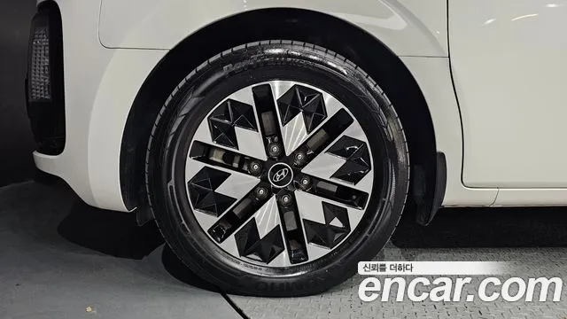 Hyundai Staria Staria 4WD Lounge 9 мест — Фото автомобиля 4