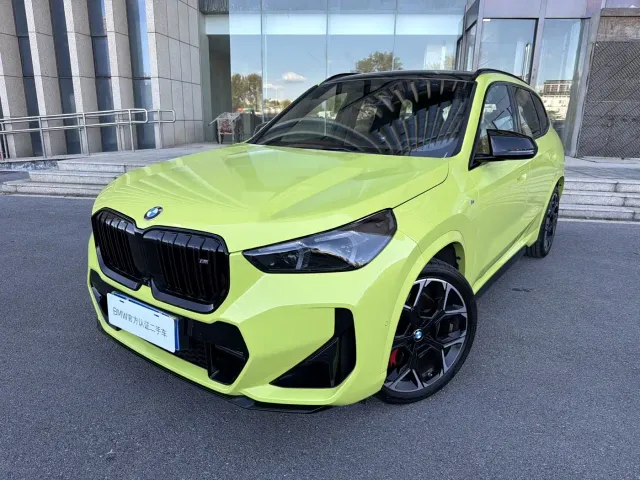 Фотография автомобиля — BMW X1
