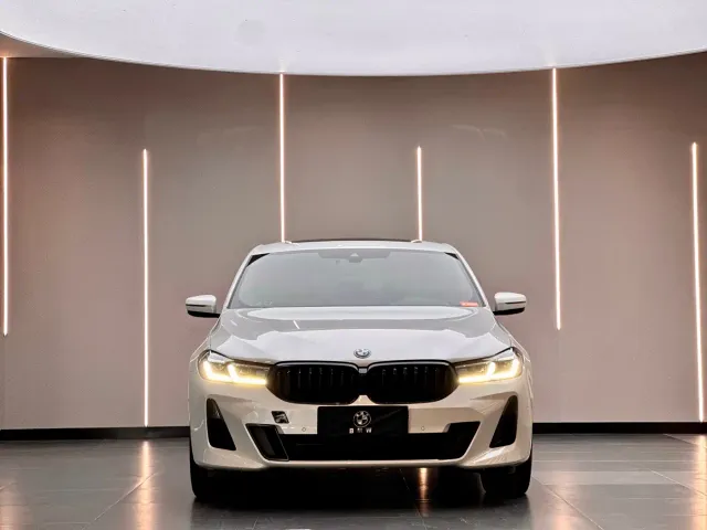 BMW 6 Series Gran Turismo — Фото автомобиля 2