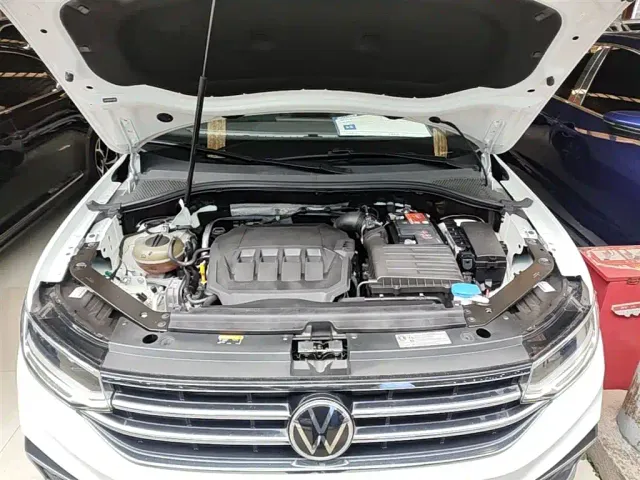 Volkswagen Tiguan L — Фото автомобиля 19