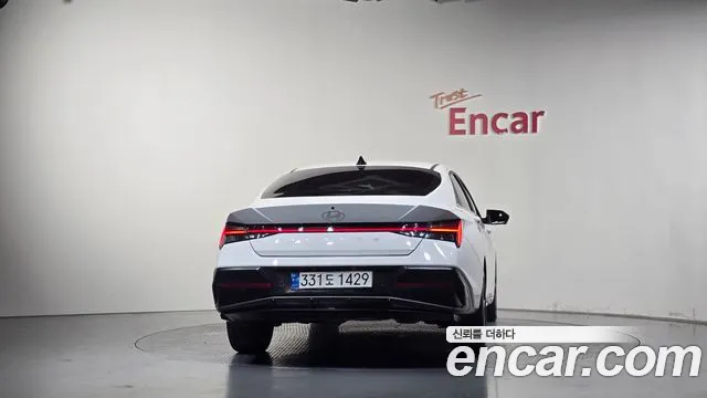 Hyundai Avante CN7 — Фото автомобиля 4