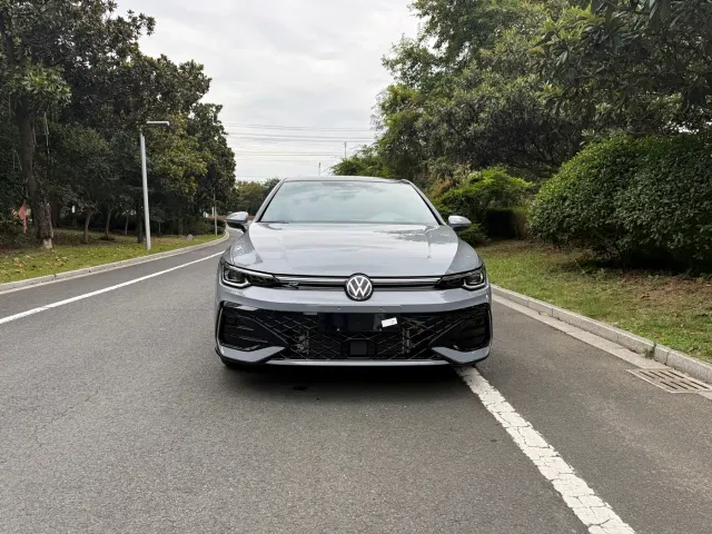 Volkswagen Golf — Фото автомобиля 2