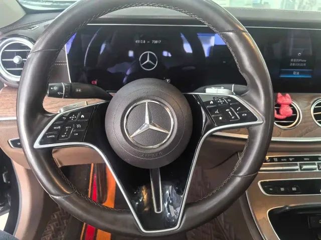 Mercedes-Benz E-Class — Фото автомобиля 7