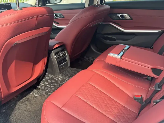 BMW 3 Series — Фото автомобиля 7