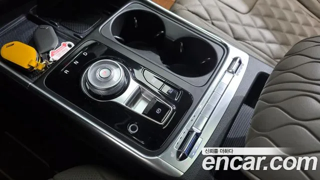 Kia Canival Новый Carnival 4 поколение Дизель 9 мест Signature — Фото автомобиля 9