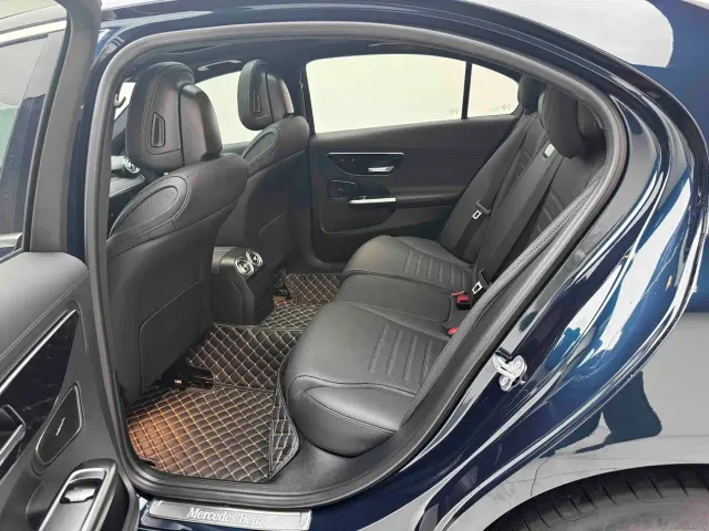 Mercedes-Benz C-Class — Фото автомобиля 7