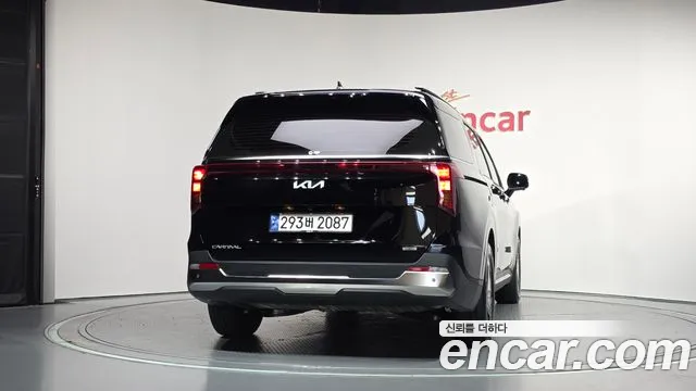 Kia Carnival Generation 4 — Фото автомобиля 4