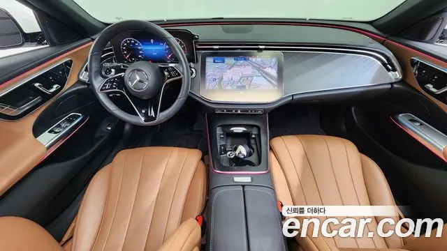 Mercedes-Benz E-Class — Фото автомобиля 4