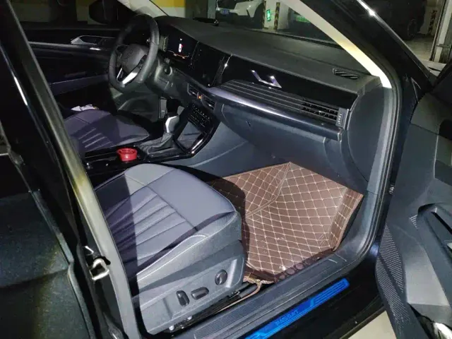 Volkswagen Passat — Фото автомобиля 8