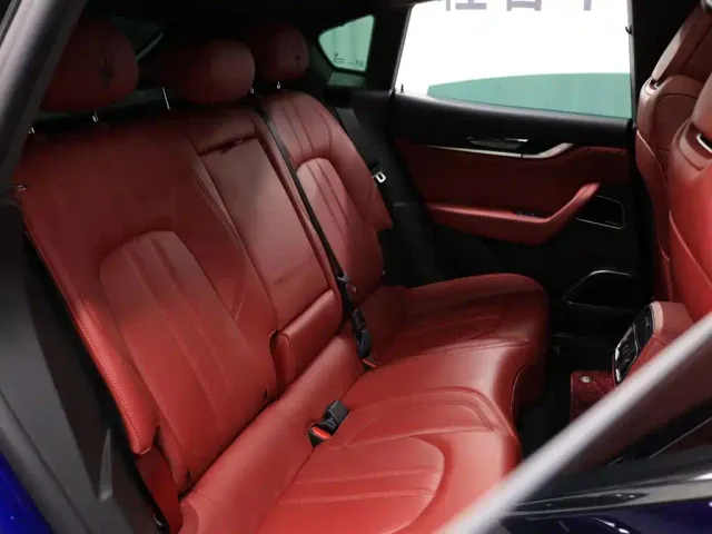 Maserati Levante — Фото автомобиля 20