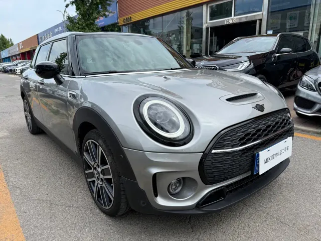 Фотография автомобиля — MINI Clubman