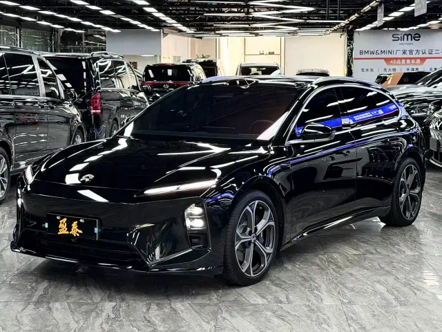 Фотография автомобиля — Nio ET5 Touring