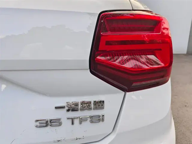 Audi Q2L — Фото автомобиля 17