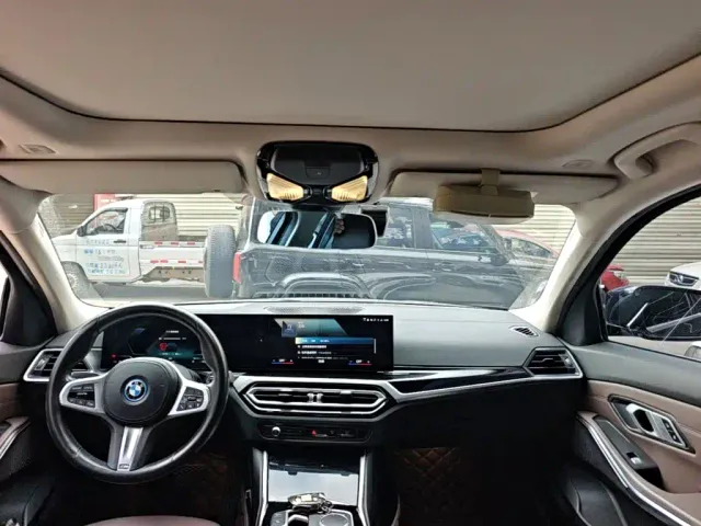 BMW i3 — Фото автомобиля 17