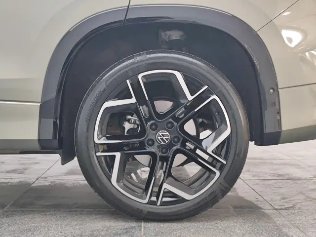 Volkswagen Tayron 2025 Model Tayron L 380TSI 4WD Luxury Easy Package — Фото автомобиля 10