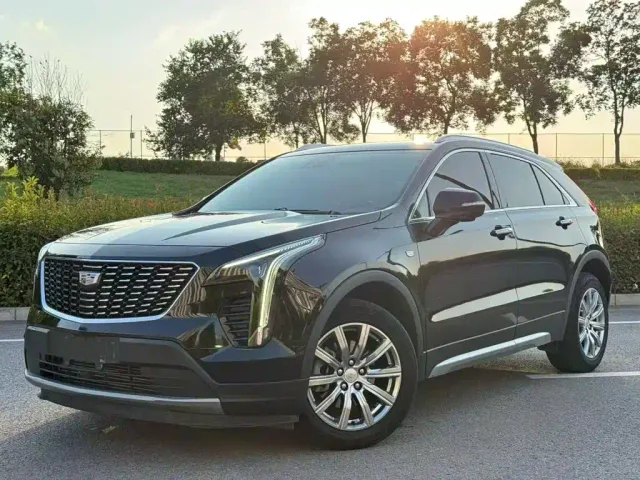 Фотография автомобиля — Cadillac XT4