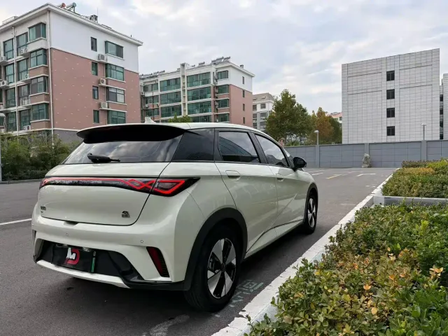 BYD Dolphin — Фото автомобиля 9