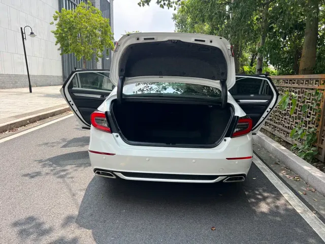 Honda Accord — Фото автомобиля 25