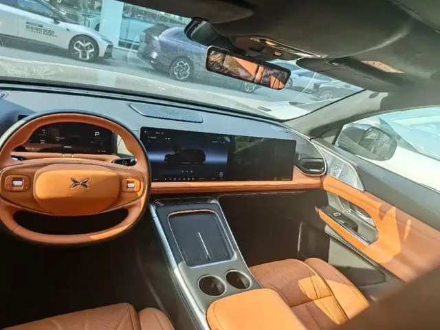 Xpeng G9 — Фото автомобиля 2