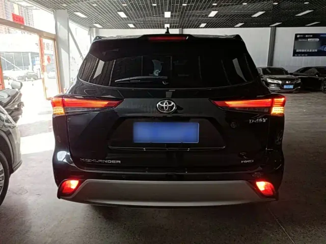 Toyota Highlander — Фото автомобиля 5