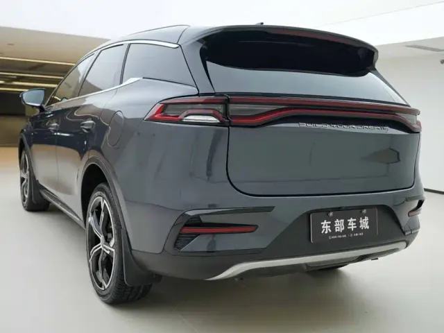 BYD Tang — Фото автомобиля 5