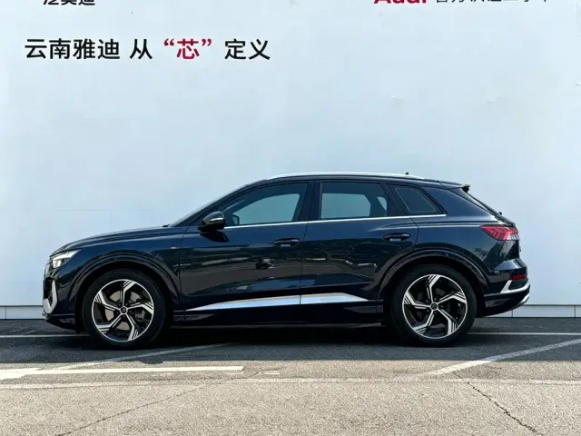 Audi Audi Q4 e-tron 2024 40 e-tron Creation Edition — Фото автомобиля 3