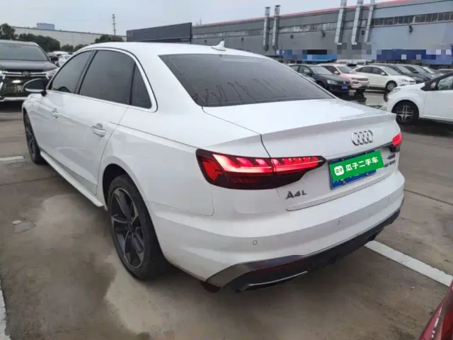 Audi A4L — Фото автомобиля 4