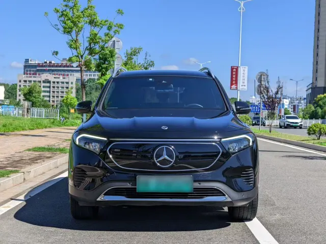 Mercedes-Benz EQB — Фото автомобиля 2