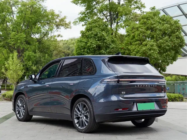 Leapmotor C10 — Фото автомобиля 6